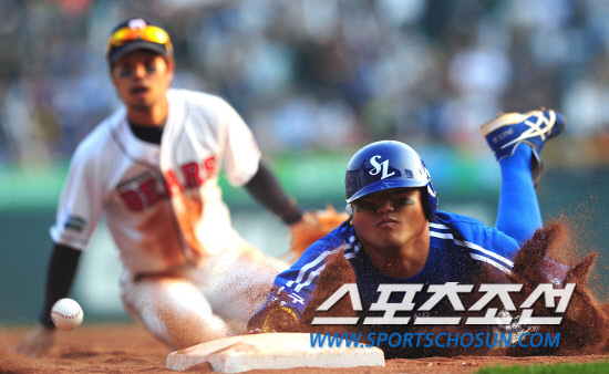 
	2010,10,10

PO3���� �λ�-�Ｚ

8�� ������ PO3�������� �Ｚ�� �ȵŵ� �ʹ� �ȵȴ�.

7ȸ�� ���� 1�翡�� 1������ �ڼ����� �������� 1�� ���� �� ���쿡 �ɸ��� ���Ҵ�.

�ڼ����� ū ��ġ�� �丮���� ���� ������ 1�� �ͷ縦 �õ������� �λ� 1��� ��������� �±׾ƿ����ϰ� ���Ҵ�.

���=������ ���� basser@sportschosun.com


