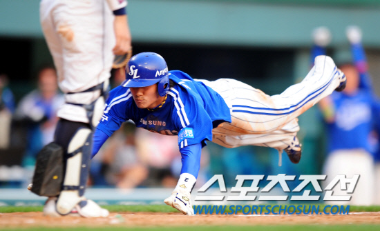 
	2010,10,10

PO3���� �λ�-�Ｚ

8�� ������ PO3�������� �Ｚ 1������ ������ ���������� �÷ȴ�.

������ 8ȸ�� �������� ���� 2��Ÿ �� 1�翡�� Ȩ���� ���������� �� ������� ����Ű�� �����̵� �������ǰ� �ִ�.

���=������ ���� basser@sportschosun.com


