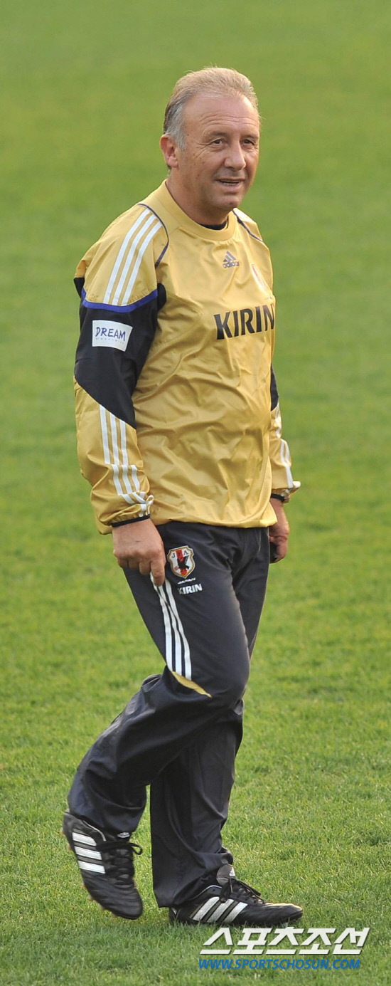 
	���������� 2010.10.10.

10�� ������ �Ϻ��౸��ǥ�� �����̷� ������ ����NFC �׶��� ���¸� ���ǰ� �ִ�.  ����NFC=������ ���� 

young@sportschosun.com


