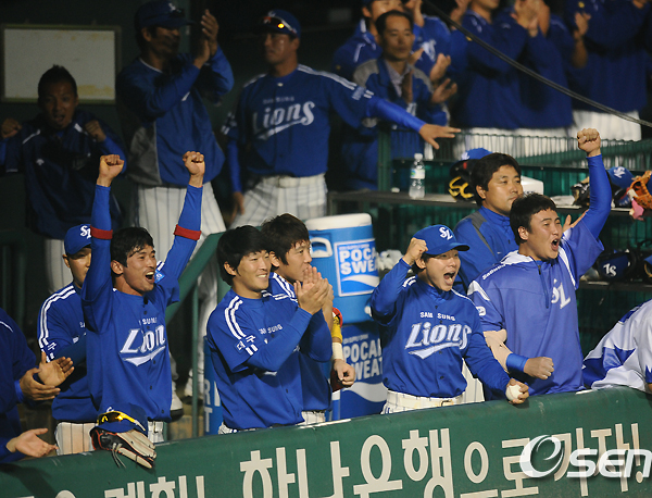 
	[����]ȯȣ�ϴ� �Ｚ��ġ,'���� �� �޾Ƴ���'
