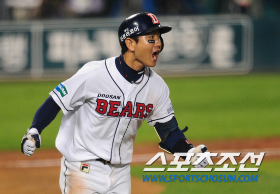 
	����������

2010�� 10�� 10��

10�� ��ǿ��� ���� �Ｚ�� �λ��� �÷��̿��� 3�������� 11ȸ�� ���� 2,3�缭 �λ� �ս����� ������ ��Ÿ�� ģ �� ȯȣ�ϰ� �ִ�.

���= ���� ���� kyungmin@sportschosun.com


