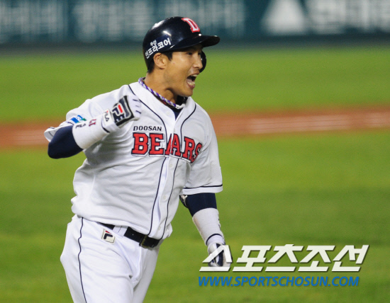 
	����������

2010�� 10�� 10��

10�� ��ǿ��� ���� �Ｚ�� �λ��� �÷��̿��� 3�������� 11ȸ�� ���� ���缭 �λ� ����ö�� ���� ����Ÿ�� ģ �� ȯȣ�ϸ� 1��� �پ���� �ִ�.

���= ���� ���� kyungmin@sportschosun.com


