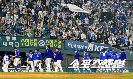 
	2010,10,10

PO3���� �λ�-�Ｚ

10�� ������ �λ�� �Ｚ�� PO3�������� ���� �Ｚ �������� ������ ������ ���������� �ִ�.

���=������ ���� basser@sportschosun.com


