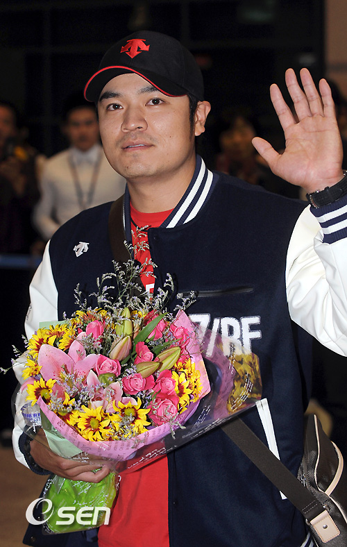 
	[����]'����ȯ��' �߽ż�, 'ȯ�� �ʹ� �����մϴ�'
