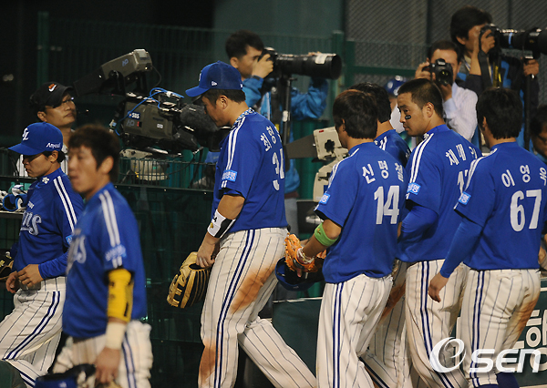 
	[����]�Ｚ,'���� ���� �¸��ؾ���'
