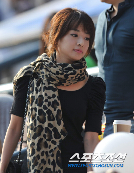 
	�� 3������ KBS ������ ���ĳ���Ͱ� ã�� ������ ������. �λ��� �������� ������ �Ƴ���� ���Խ��� ��⿡�� �ñ��� �� ������ �λ���� �ο��� ����.

���=������ ����rainmaker@sportschosun.com


