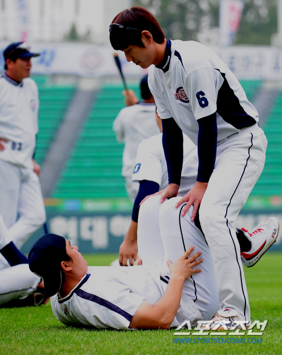 
	�赿���� ��Ʈ��Ī�� �����ִ� ����ȣ. '�θ��, ���� ���͵帮����'


