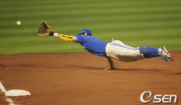 
	[����]������,'���̺�ĳġ Ÿ���� �ʹ� �־���'
