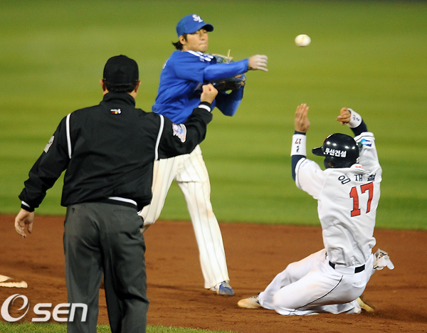 
	[����]����,'�̹����� ���차�̾�'
