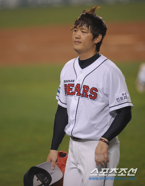 
	����������

2010�� 10�� 11��

11�� ��ǿ��� ���� �Ｚ�� �λ��� �÷��̿��� 4�������� 5ȸ�� �λ� �輱�찡 ���ǵǰ� �ִ�.

���= ���� ���� kyungmin@sportschosun.com


