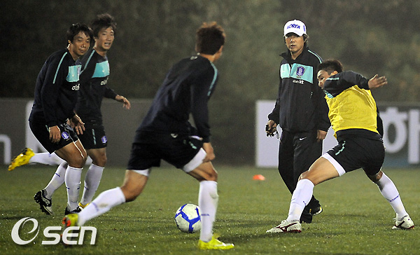 
	[����]�Ʒ� �����ϴ� ������
