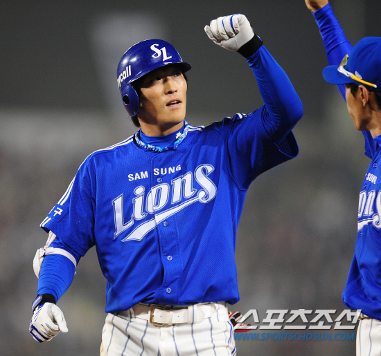 
	2010,10,11

PO 4���� �λ�-�Ｚ

11�� ��ǿ��� ������ �λ�� �Ｚ�� PO 4�������� �Ｚ �̿����� 5ȸ�� 2�� 2,3���� ������ȸ�� �¾� 1Ÿ�� ��Ÿ�� ġ�� �����ϰ� �ִ�.

���=������ ���� basser@sportschosun.com


