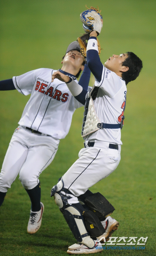 
	���ξ߱� �÷��̿��� 4���� �λ�� �Ｚ�� ��Ⱑ 11�� ��ǿ��� ���ȴ�. 

7�� 2�� 1�� �Ÿ�ö ���� �Ŀ��ö��� �ƿ�

���=�ֹ��� ���� deer@sportschosun.com


