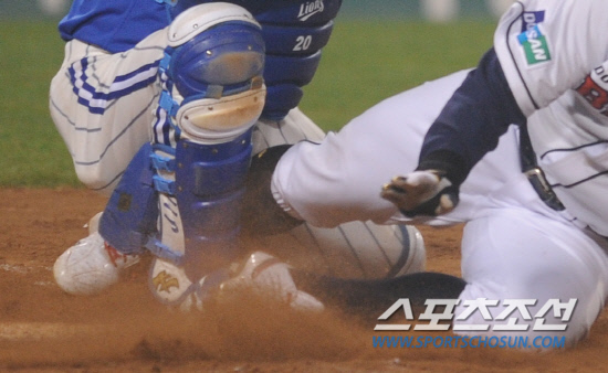 
	�������� �ٸ��� �ɷ� Ȩ�� ���� �������� �ƿ��̶�. 

�ƽ�����..


