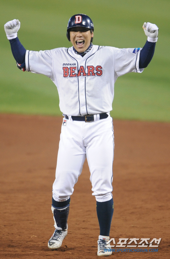 
	11�� ��ǿ��� ���� ���ξ߱� �÷��̿��� 4���� �λ�� �Ｚ�� ��⿡�� 

7�� 2�� ���� ������ 2Ÿ�� ���� ��Ÿ

���=�ֹ��� ���� deer@sportschosun.com


