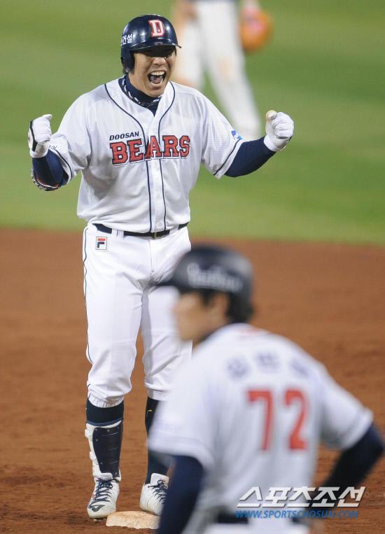 
	11�� ��ǿ��� ���� ���ξ߱� �÷��̿��� 4���� �λ�� �Ｚ�� ��⿡�� 

7�� 2�� ���� ������ 2Ÿ�� ���� ��Ÿ

���=�ֹ��� ���� deer@sportschosun.com


