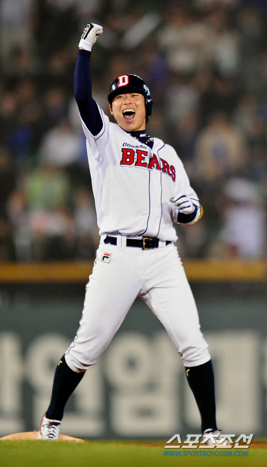 
	2010,10,11 PO 4���� �λ�-�Ｚ

11�� ��ǿ��� ������ �λ�� �Ｚ�� PO 4���� 7ȸ�� 2�� 1,2�翡�� �λ� �̿����� 1Ÿ�� ���� ����Ÿ�� ġ�� �����ϰ� �ִ�.

���=������ ���� basser@sportschosun.com


