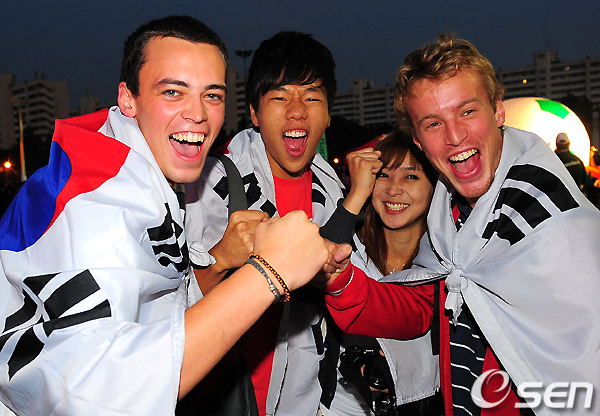 
	[����]�ܱ��ε� '���� �Ǹ�'
