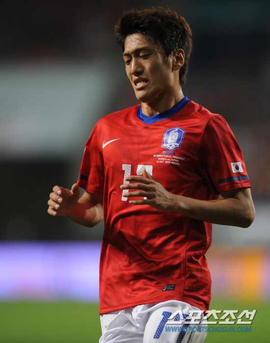 
	2010�� 10�� 12��

12�� ���� ��Ͽ����ű��忡�� ���� �ѱ��� �Ϻ��� �������� �ѱ� ��û���� �ƽ����ϰ� �ִ�.

��Ͽ����ű���= ���� ���� kyungmin@sportschosun.com


