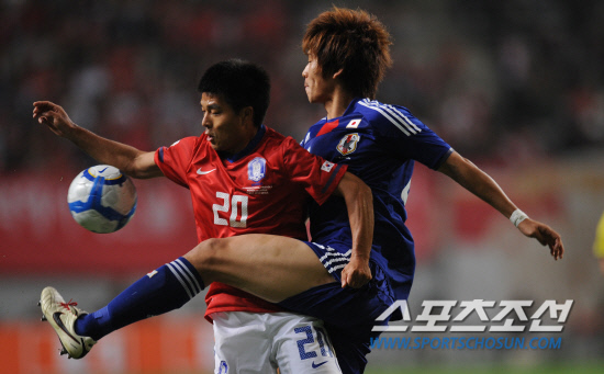 
	2010�� 10�� 12��

12�� ���� ��Ͽ����ű��忡�� ���� �ѱ��� �Ϻ��� �������� �ѱ� �ּ���(����)�� �Ϻ� �����϶� ���� ������ �ִ�.

��Ͽ����ű���= ���� ���� kyungmin@sportschosun.com


