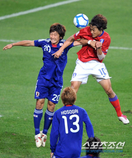 
	���������� 2010.10.12.

�ѱ��� ���ֿ�(������)�� 12�� ��Ͽ����Ű���忡�� ������ ���������� ������� ������ �ִ�.

���=�����ʱ��� young@sportschosun.com


