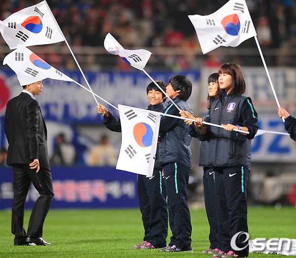 
	[����]������,'����ϰ� �Ծ��!'
