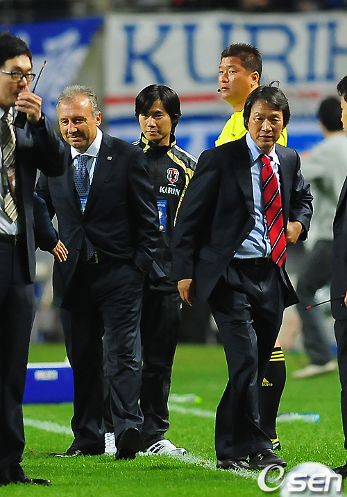 
	[����]'���º�' �ƽ��� ���ɷδ�-������
