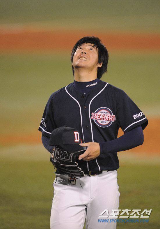 
	2010�� 10�� 13��

13�� �뱸���� ���� �λ�� �Ｚ�� �÷��̿��� 5����, 8ȸ�� 2�� 1,3���� ���⿡�� �Ｚ �������� ���� ó���� �λ� �������� �ϴ��� �Ĵٺ��� �ִ�.

�뱸= ���� ���� kyungmin@sportschosun.com


