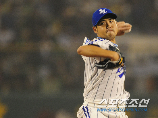 
	2010,10,13

PO 5���� �Ｚ-�λ�

13�� PO 5�������� �Ｚ ������� �λ� Ÿ�ڵ��� ���� ������ ȣ���� �̾�� �ִ�.

�뱸=������ ���� basser@sportschosun.com


