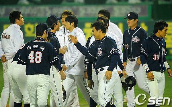 
	[����]'�θ��' �赿��, '������ �� �ο���'
