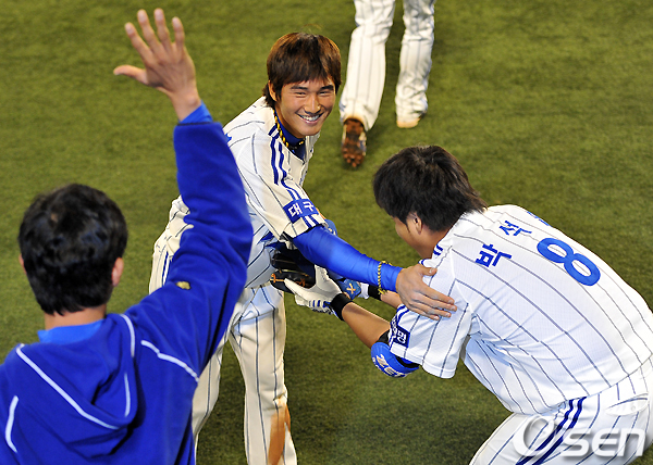 
	[����]�ڼ���, '����, �۷��� ����̿�'
