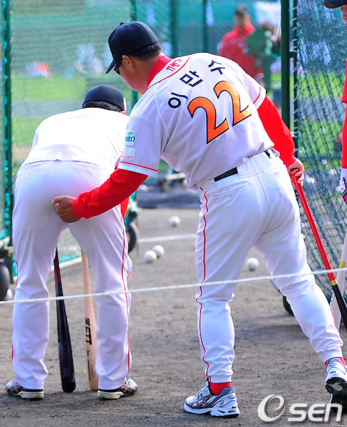 
	[����]����ȯ,'�̸��� ��ġ���� ������'
