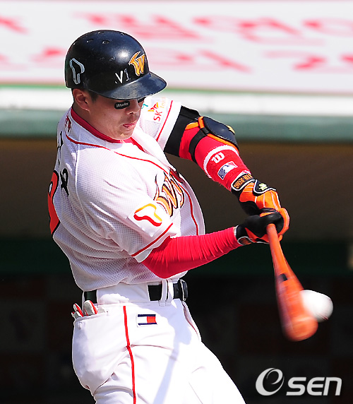 
	[����]���ٿ�,'�±�� �� �¾Ҵµ�!'
