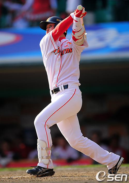 
	[����]����,'���������� �۷�!'
