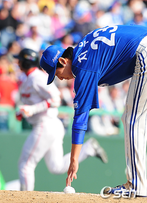 
	[����]������,'�ʹ� ���� �º��߳�!'
