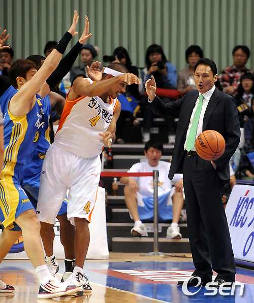 
	[����]����ȣ,'Ȯ���ϰ� �о�ٿ�'
