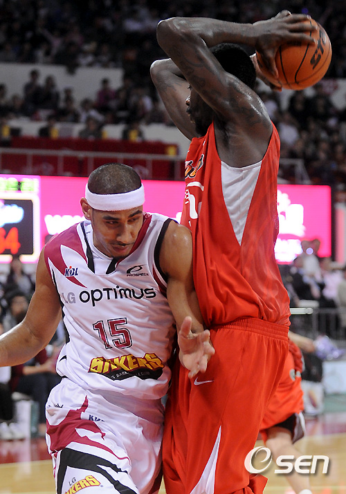 
	[����]���¿�,'���ο򿡼� �зȾ�'
