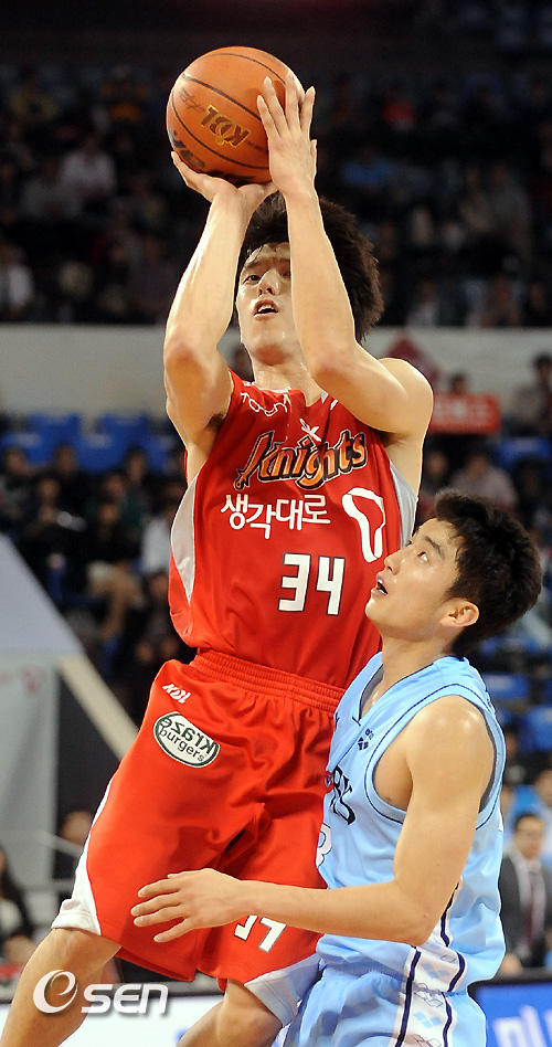 
	[����]��ȿ��, '��Ȯ�� �ٶ󺸸�'
