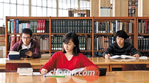 논술 전형·외국어 시험 축소… 점수 경쟁 대신 창의력 평가