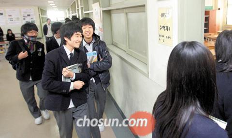 중·고교 90% 대학처럼 '이동수업(교과교실제)'… 2014년까지 확대