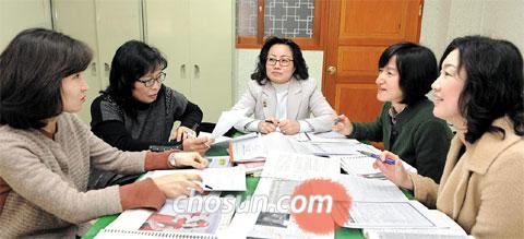 [신문은 내 친구] "신문 수업 했더니 아이들 뇌세포가 늘었어요"