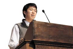 "한국-미국의 문화 차이 이해하며 리더십 키웠어요"