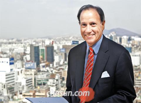 "우리 학교가 명문인 이유, 도덕성에 있죠"