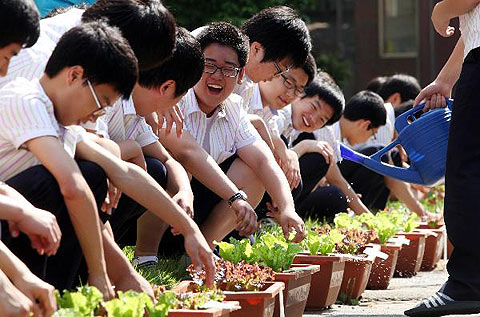 청소년들, 봉사는 많이 해도 일회성에 그쳐