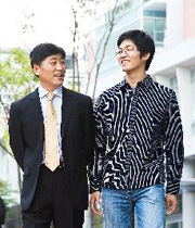 '성적이 대화 바로미터?'…성적 좋을수록 父子간 대화 더 많아