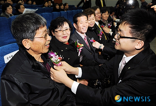 '대화가 필요해…' 침묵의 가정 늘어난다