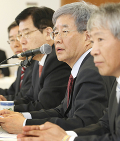 대학 총장들 '반값 등록금' 반발