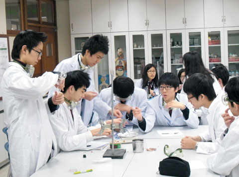 [학교탐방] 물리토너먼트 대회 2년 연속 수상한 분당 중앙고교