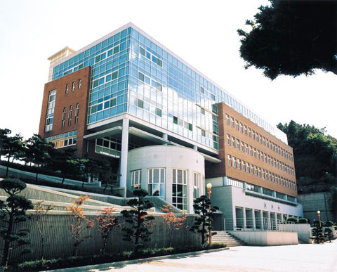 호텔 수준 시설서 담임·학습멘토와 24시간 생활 "공부가 절로 되겠네!"