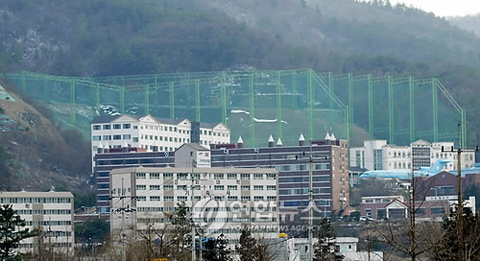 교수월급 13만원 준 성화대 "월급 못 준 것은 교과부 때문"
